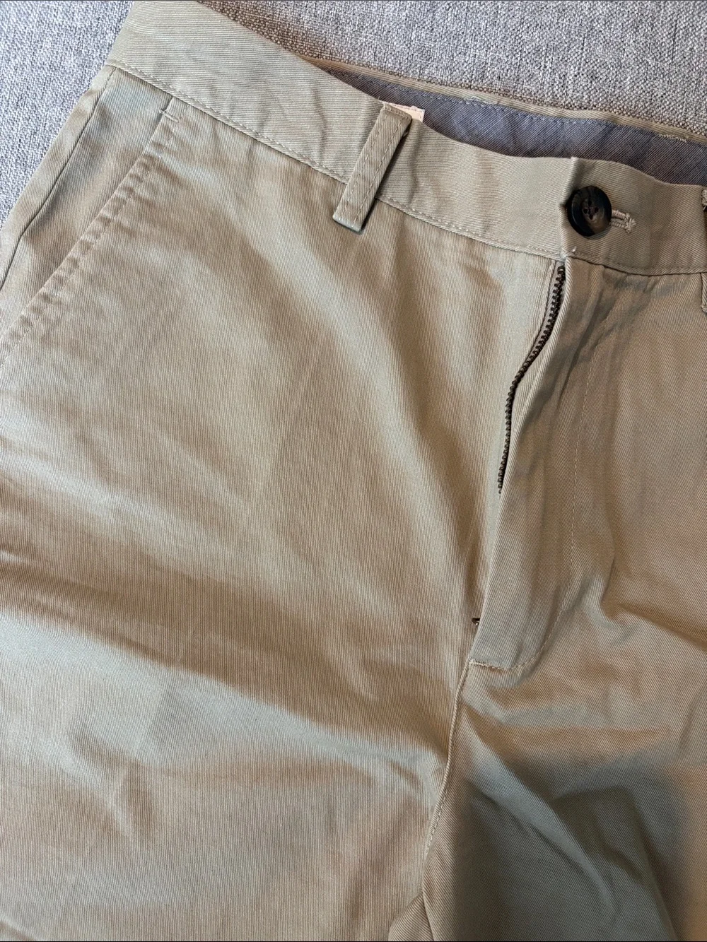 Amazon Essentials Men’s Flat-Front Shorts in Khaki